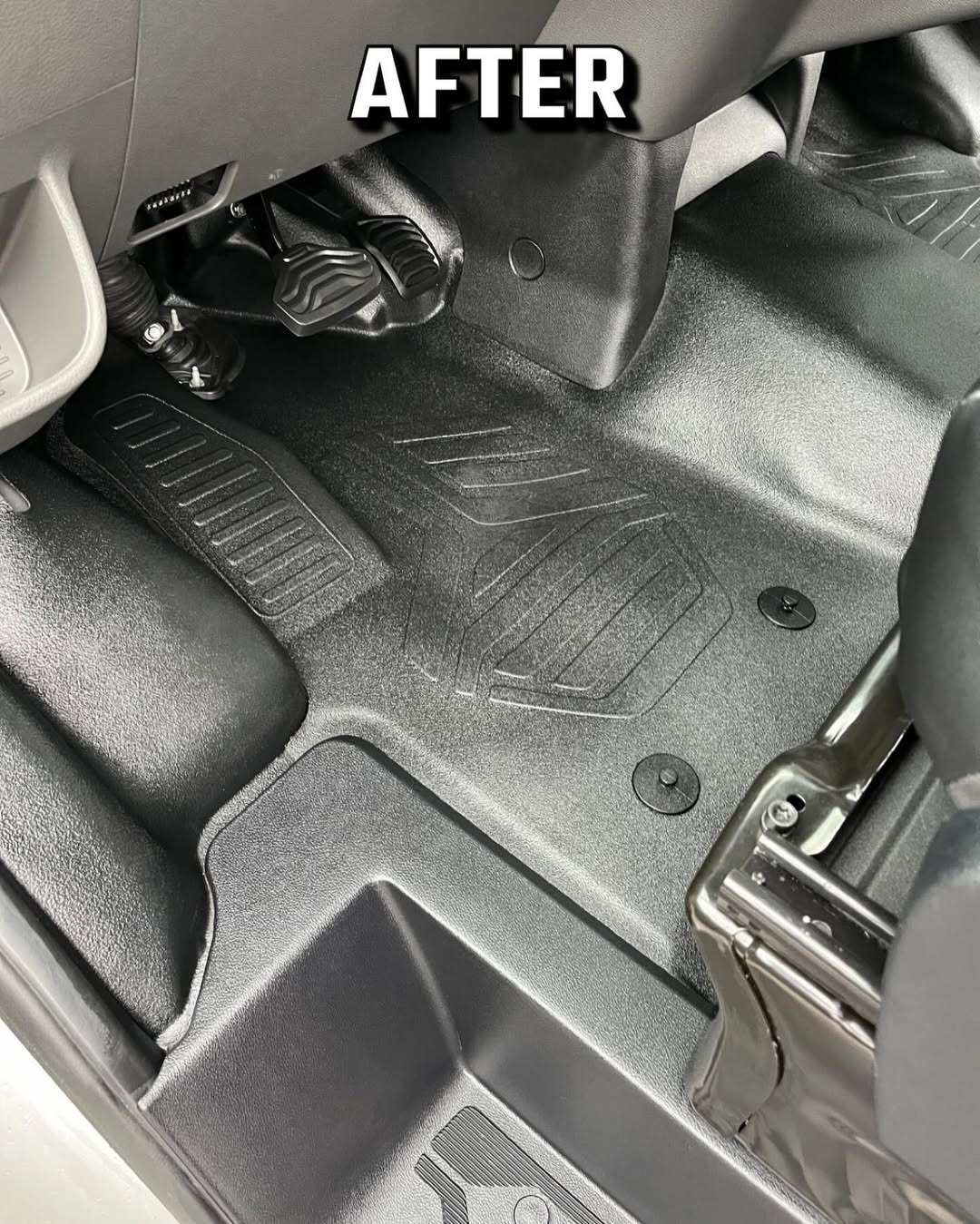 Vehicle after a full mobile detailing service